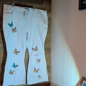 Ashley Stewart White Embroidered Butterfly Jeans With One Distressed Spot